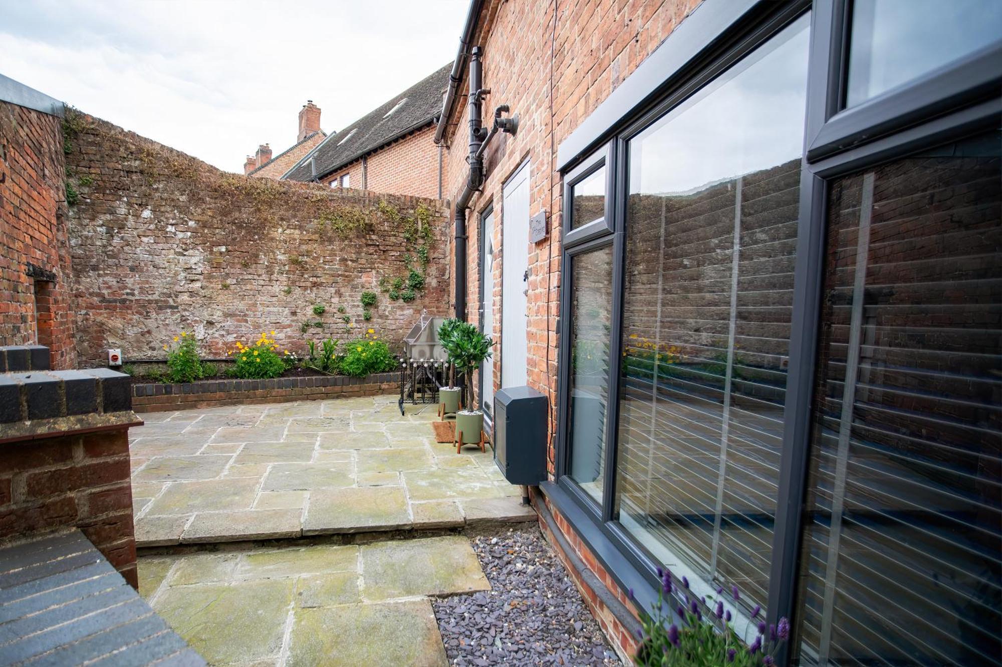 Stunning Ashbourne Town Centre Cottage Near Alton Towers Peak District Derbyshire Exterior photo